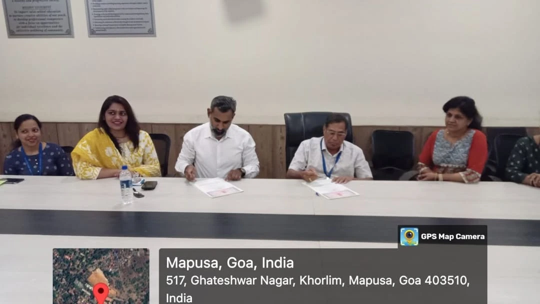 Avanteia team signing MOU with Sridora Caculo College Mapusa faculty members in Goa