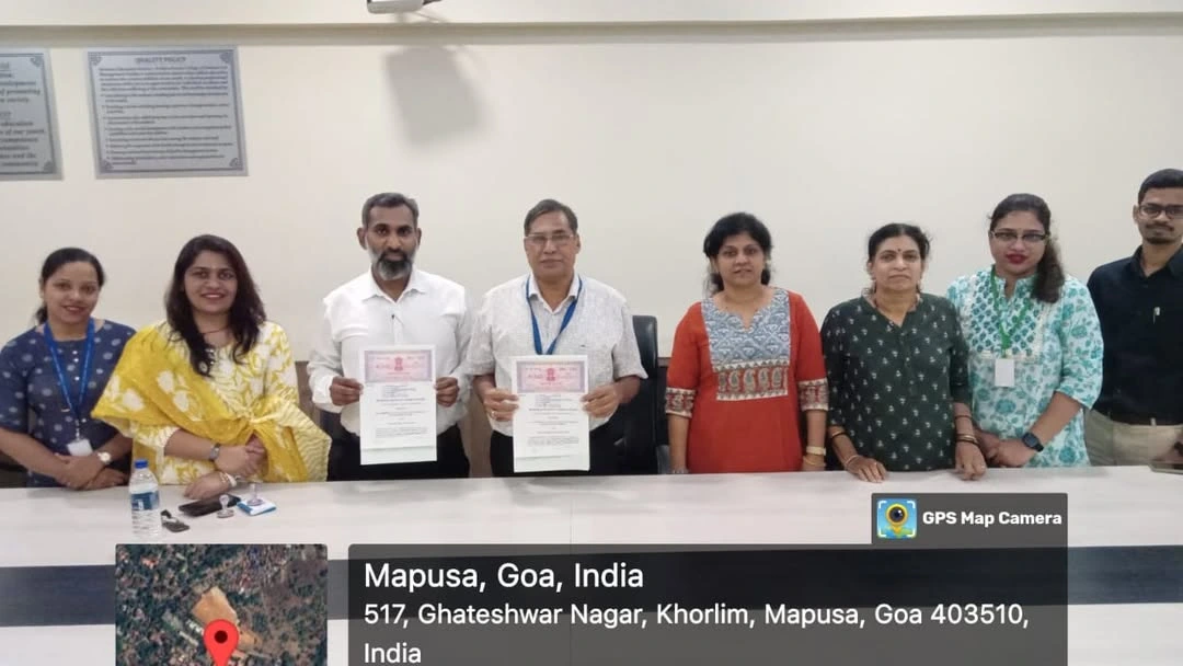 Avanteia directors and Sridora Caculo College principal exchanging partnership documents at Mapusa campus