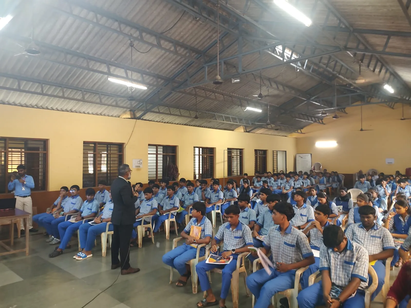 Students engaged in Cybersecurity with AI awareness session at Avanteia Seminar Shree Shantadurga Higher Secondary School Pirna
