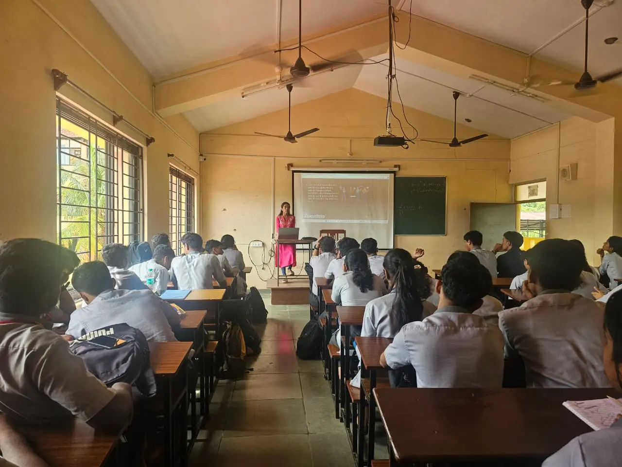 Hands-on content strategy workshop session at Avanteia Digital Marketing Workshop Purushottam Walawalkar Higher Secondary School